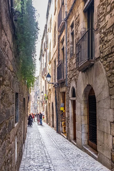 スペインのカタルーニャ州のジローナ市の歴史的中心部 — ストック写真