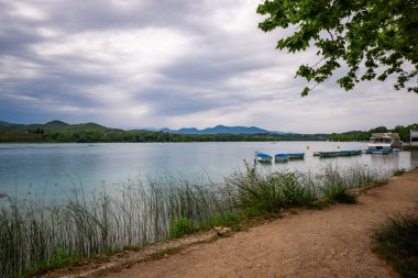 Katalonya, İspanya 'da Banyole Gölü