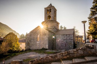 Gerona, İspanya 'daki Camprodon kasabasının Aziz Peter Manastırı