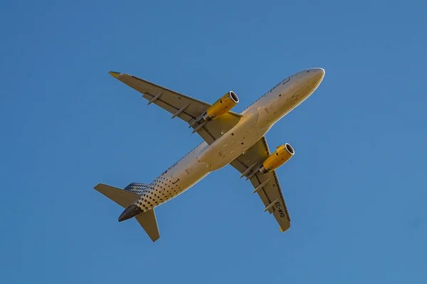 Plane Landing Sky Taking — Stock Photo, Image