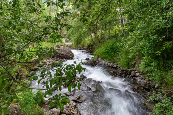 Vodopád Zeleném Lese Andorra — Stock fotografie