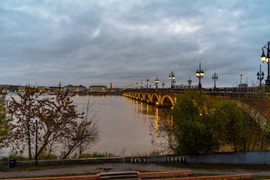 Bordeaux, Fransa 'da Pont de Pierre.