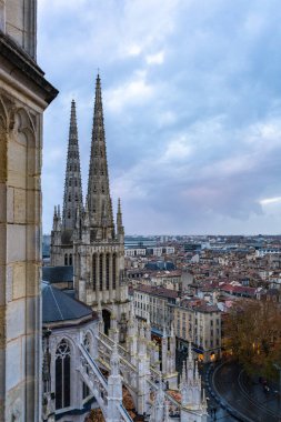 Fransa Bordeaux 'daki Katedral Saint Andre ve Pey Berland Kulesi.