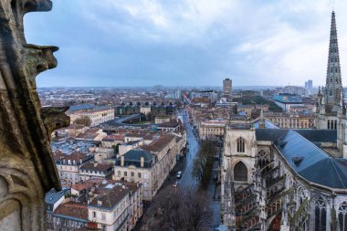 Fransa Bordeaux 'daki Katedral Saint Andre ve Pey Berland Kulesi.