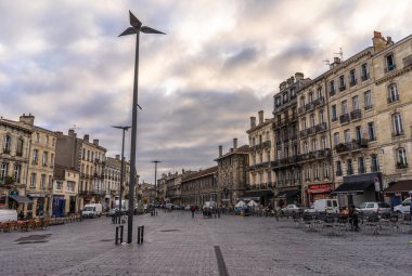 Meynard 'ı Bordeaux, Fransa' ya yerleştirin.
