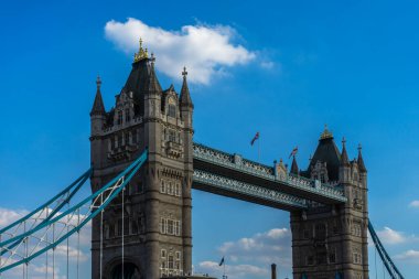 Londra 'daki kule köprüsü.