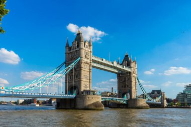 Londra 'daki kule köprüsü.