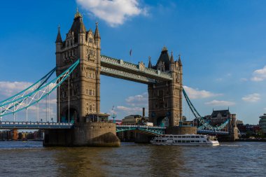 Londra 'daki kule köprüsü.