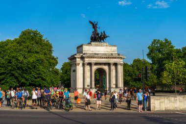 Wellington, İngiltere, Londra 'daki Duke anısına dikildi..