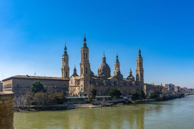 İspanya, Zaragoza 'daki Basilica de Nuestra Senora del Pilar Katedrali.