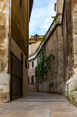 Sokak içinde tarihi merkezi, Vilafranca del Penedes, Catalonia, İspanya.
