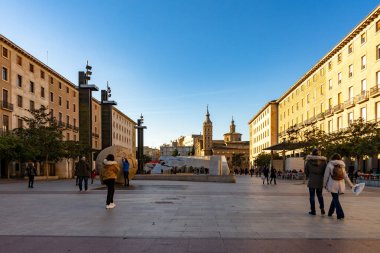 İspanya, Zaragoza 'daki Basilica de Nuestra Senora del Pilar Katedrali.