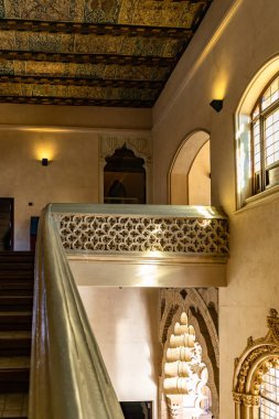 Palacio Aljaferia, İspanya 'nın Zaragoza kentindeki ortaçağ İslam sarayı..