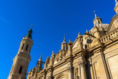 İspanya, Zaragoza 'daki Basilica de Nuestra Senora del Pilar Katedrali.