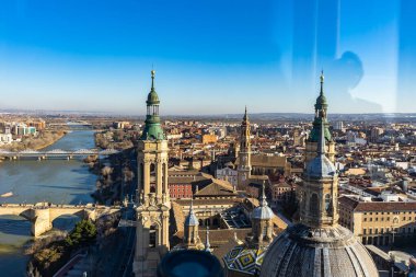 İspanya, Zaragoza 'daki Basilica de Nuestra Senora del Pilar Katedrali.