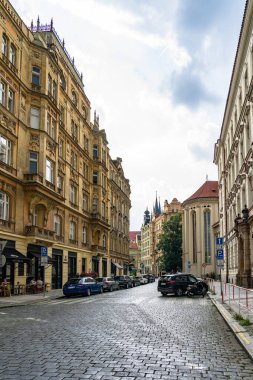 Çek Cumhuriyeti'nde Prag'ın mimari ve şehir manzarası caddesi