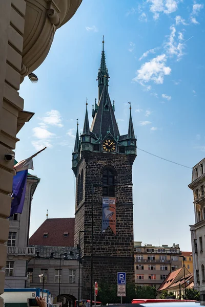 チェコ共和国の聖ヘンリー教会とプラハの聖クニグンデ教会 — ストック写真