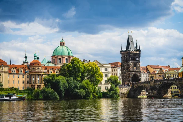 Çek Cumhuriyeti 'nde Charles Bridge Prag
