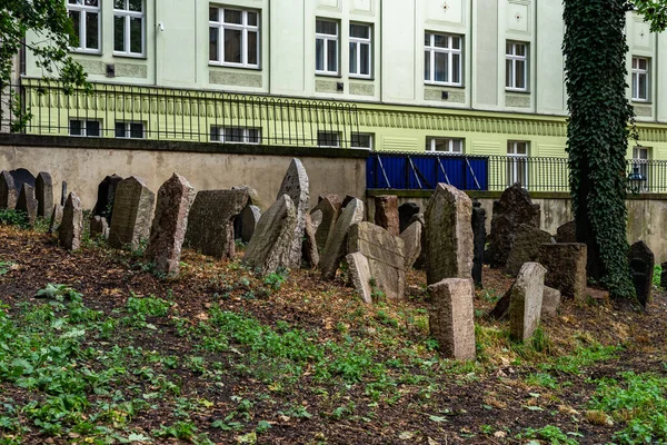 Старое Еврейское Кладбище Праге — стоковое фото