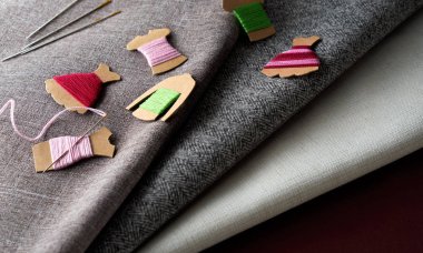 İş parçacığı ve kraft kartı bobin