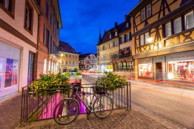 Sokaklar şehrin Colmar, Fransa