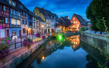 Sokaklar şehrin Colmar, Fransa
