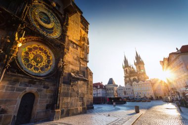 Prag Çek Cumhuriyeti'nin başkenti ve en büyük olduğunu