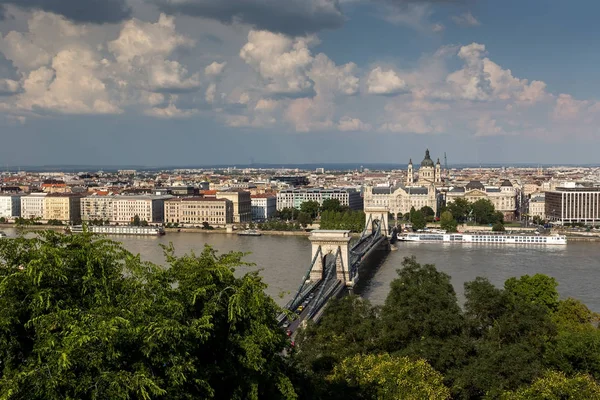 Sermaye Macaristan Kalabalık Şehir Budapeşte — Stok fotoğraf