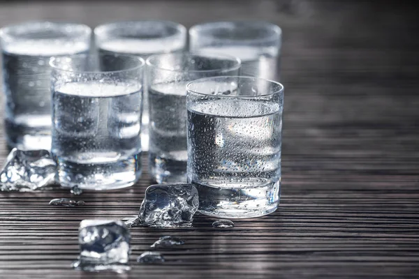 Kall vodka i skott — Stockfoto