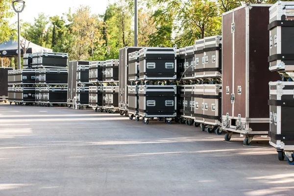 Concert containers. Boxes for equipment. Preparing the stage for a concert in the open air. — 스톡 사진