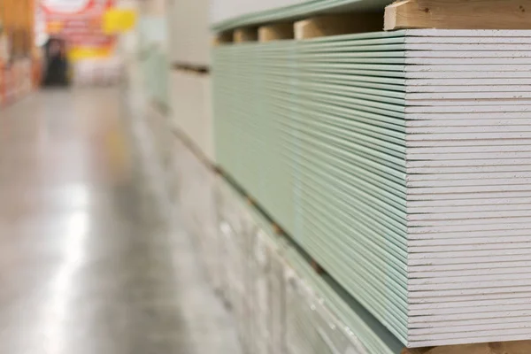 Alçıpan ve paketindeki