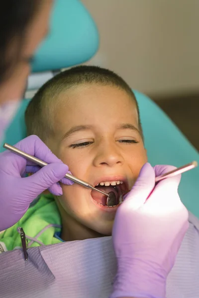 Pediatric Dentist Examining Little Boys Teeth Dentists Chair Dental Clinic — Stock Photo, Image