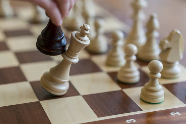 Holzschachfiguren Spielen Schachspiel Der Sturz Des Königs — Stockfoto