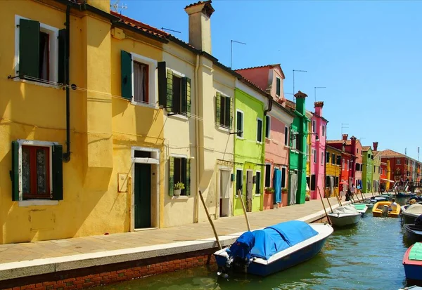 Burano sziget Velencében — Stock Fotó