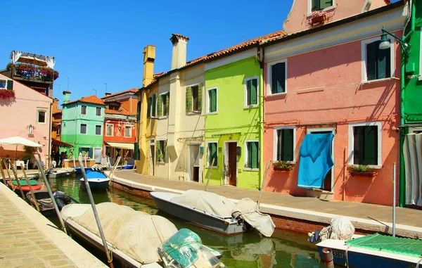 Burano sziget Velencében — Stock Fotó