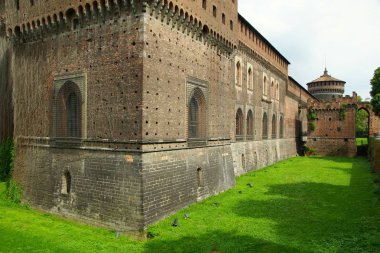 Milano 'daki Sforza kalesi