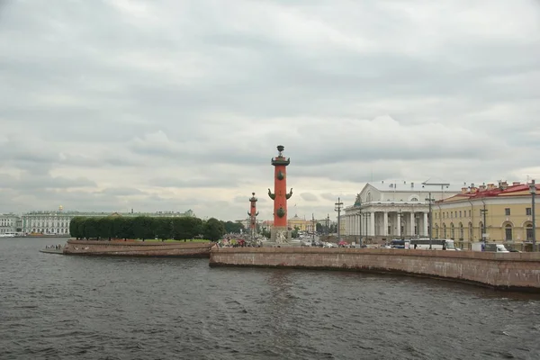 Gloomy sky over the Neva — Stock Photo, Image