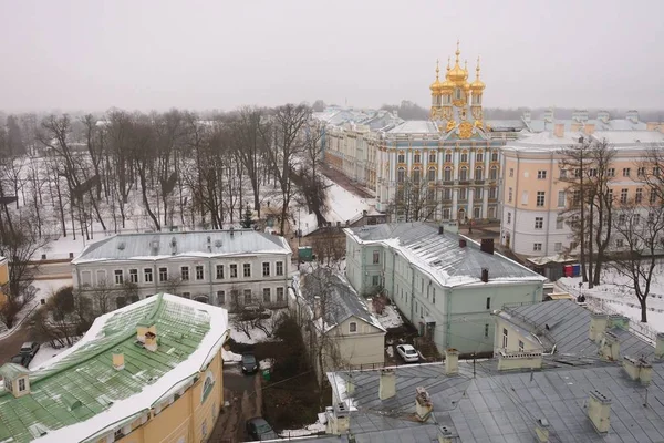 Вид на палац Катерини і церква — стокове фото