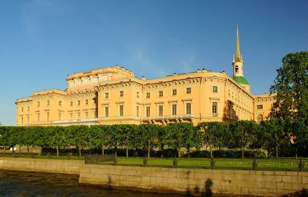 Castillo de ingenieros en San Petersburgo — Foto de Stock
