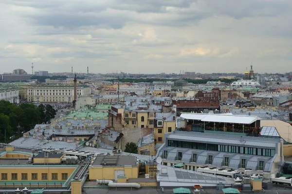View over the rooftops of Saint-Petersburg — Stock Photo, Image