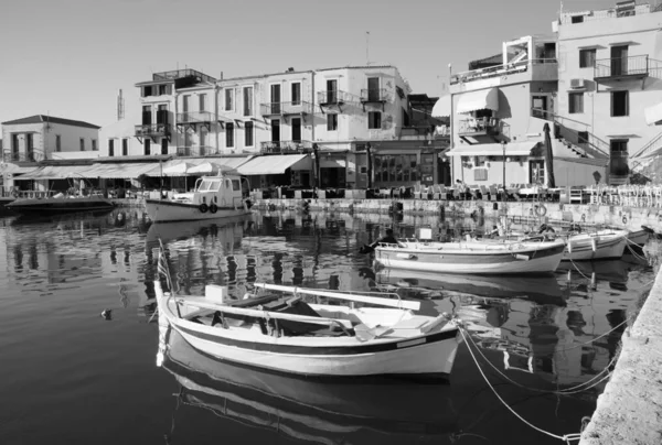 Mañana soleada en el puerto del casco antiguo —  Fotos de Stock