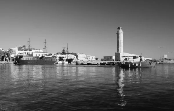 Mañana soleada en el puerto del casco antiguo —  Fotos de Stock