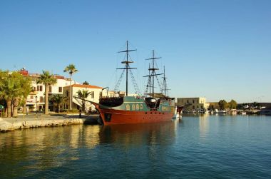 Old Port 'ta güneşli bir sabah