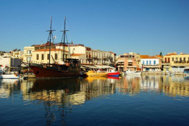Old Port 'ta güneşli bir sabah