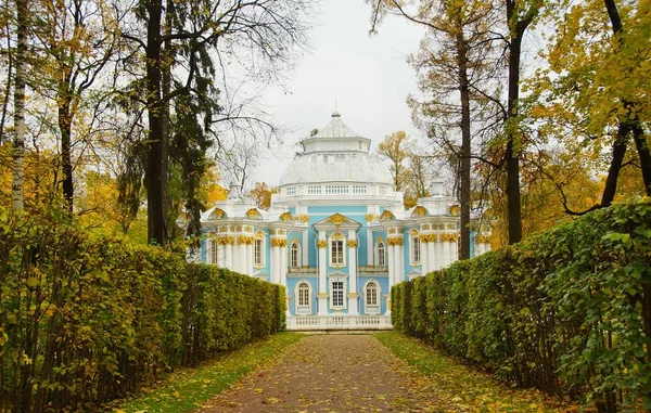 Morning in October, walk through Catherine's — Stock Photo, Image