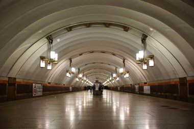Ligovsky Prospekt metro istasyonu platformu