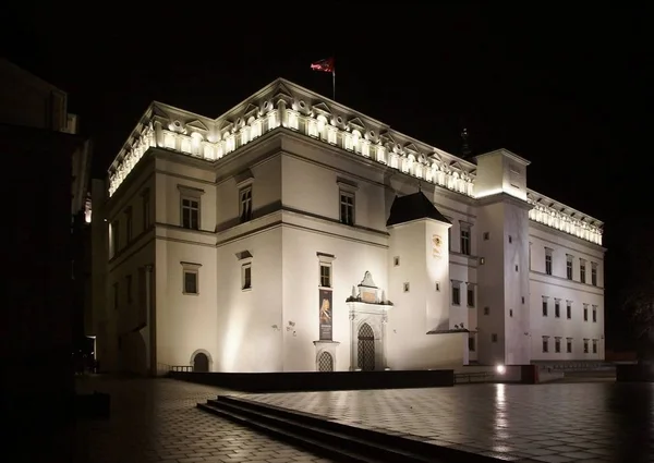 Soirée de janvier et palais des dirigeants lituaniens — Photo