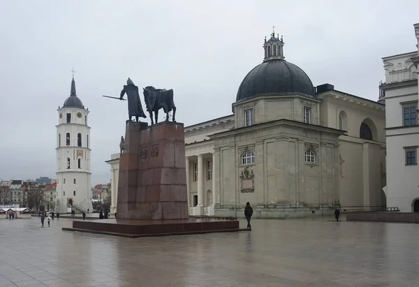 Lednový den na náměstí Cathedral Square — Stock fotografie