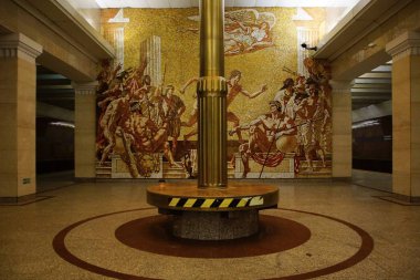 İç ücretsizdir metro istasyonu'na parçası