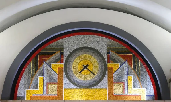 Fragment av inre av tunnelbanestationen Ligovsky Prospekt — Stockfoto